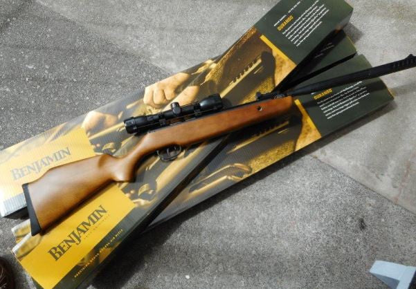 BENJAMIN DURANGO WOOD SCOPED .22 AIR RIFLE
